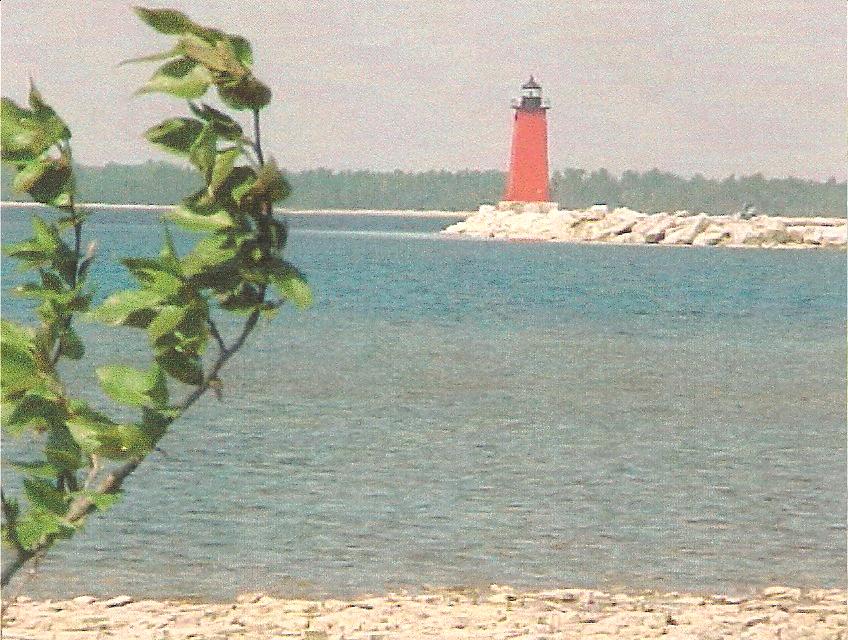 manistiquelighthouse.jpg