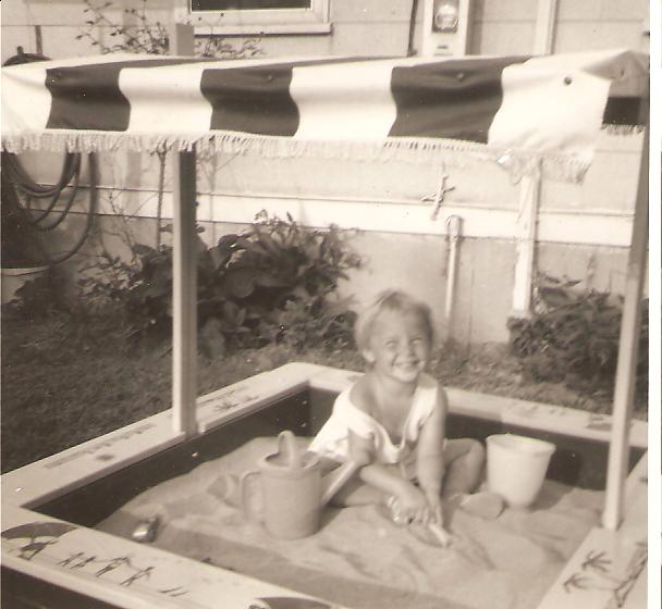 mesandboxgrandmas1963.jpg